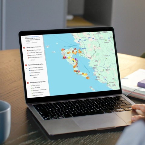 mapa atrakcji na Korfu na komputerze