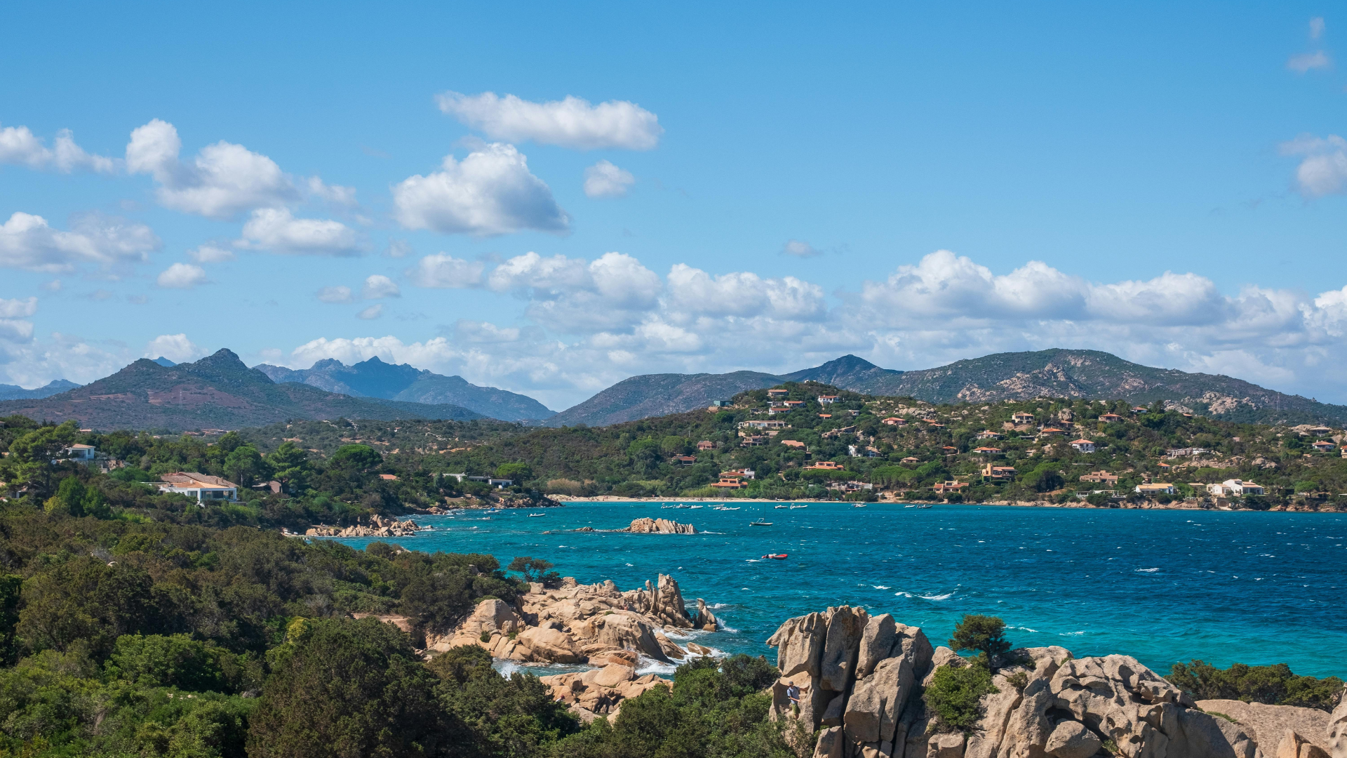 Co zobaczyć na Sardynii? Kompletny przewodnik po zabytkach i nuragach w 2026 roku