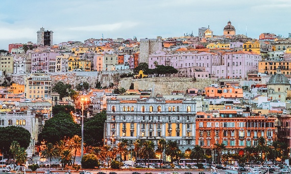 Co zobaczyć w Cagliari? Kompletny przewodnik po zwiedzaniu stolicy Sardynii w 2026 roku